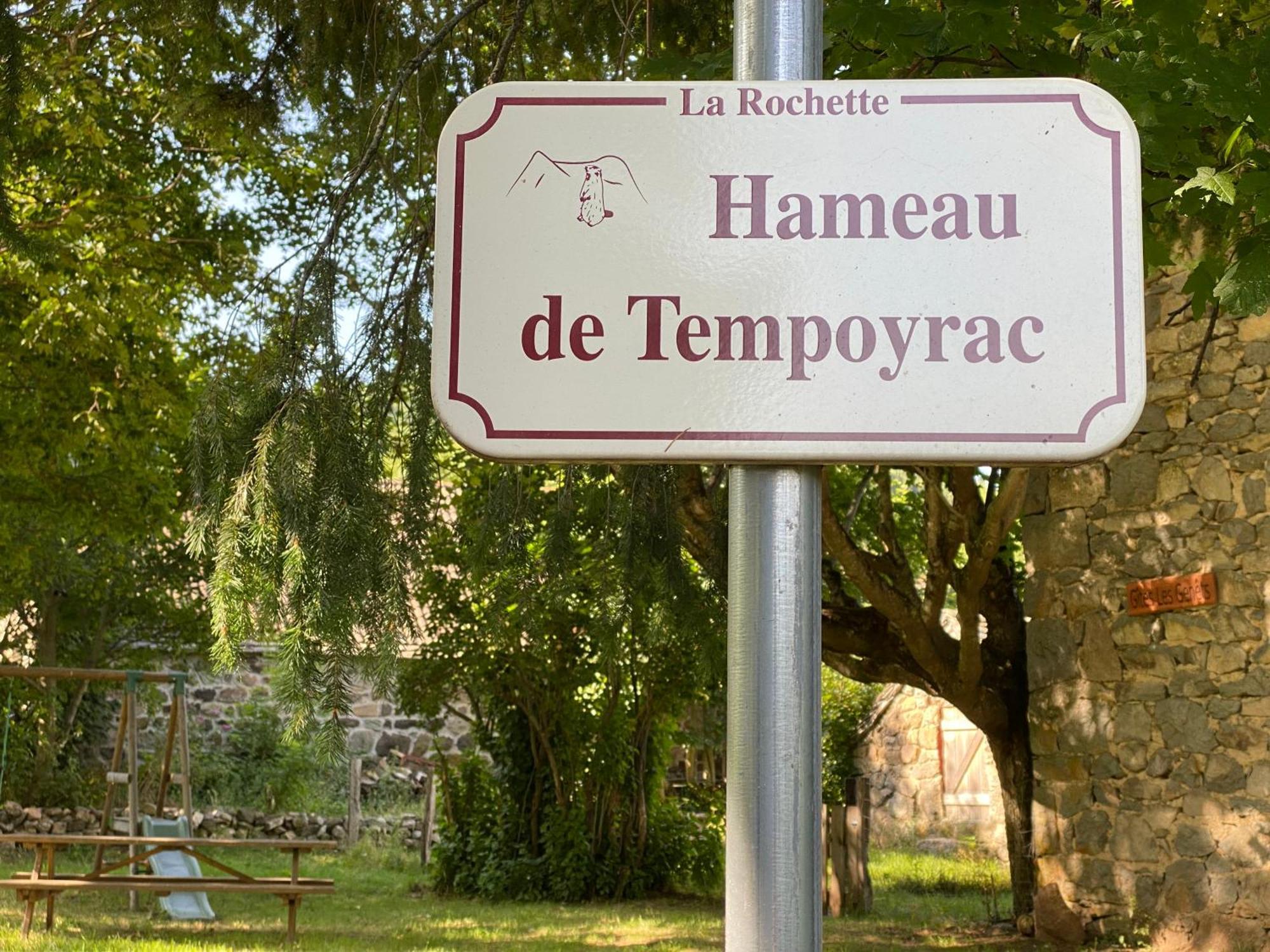 Tiny House De Tempoyrac Villa La Rochette  ภายนอก รูปภาพ